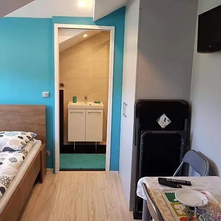 Goscinne Damian 홈스테이 *