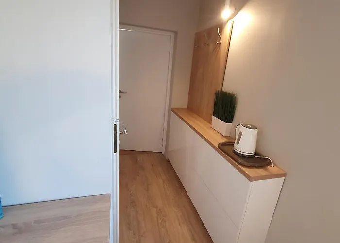 Goscinne Damian Mrzeżyno